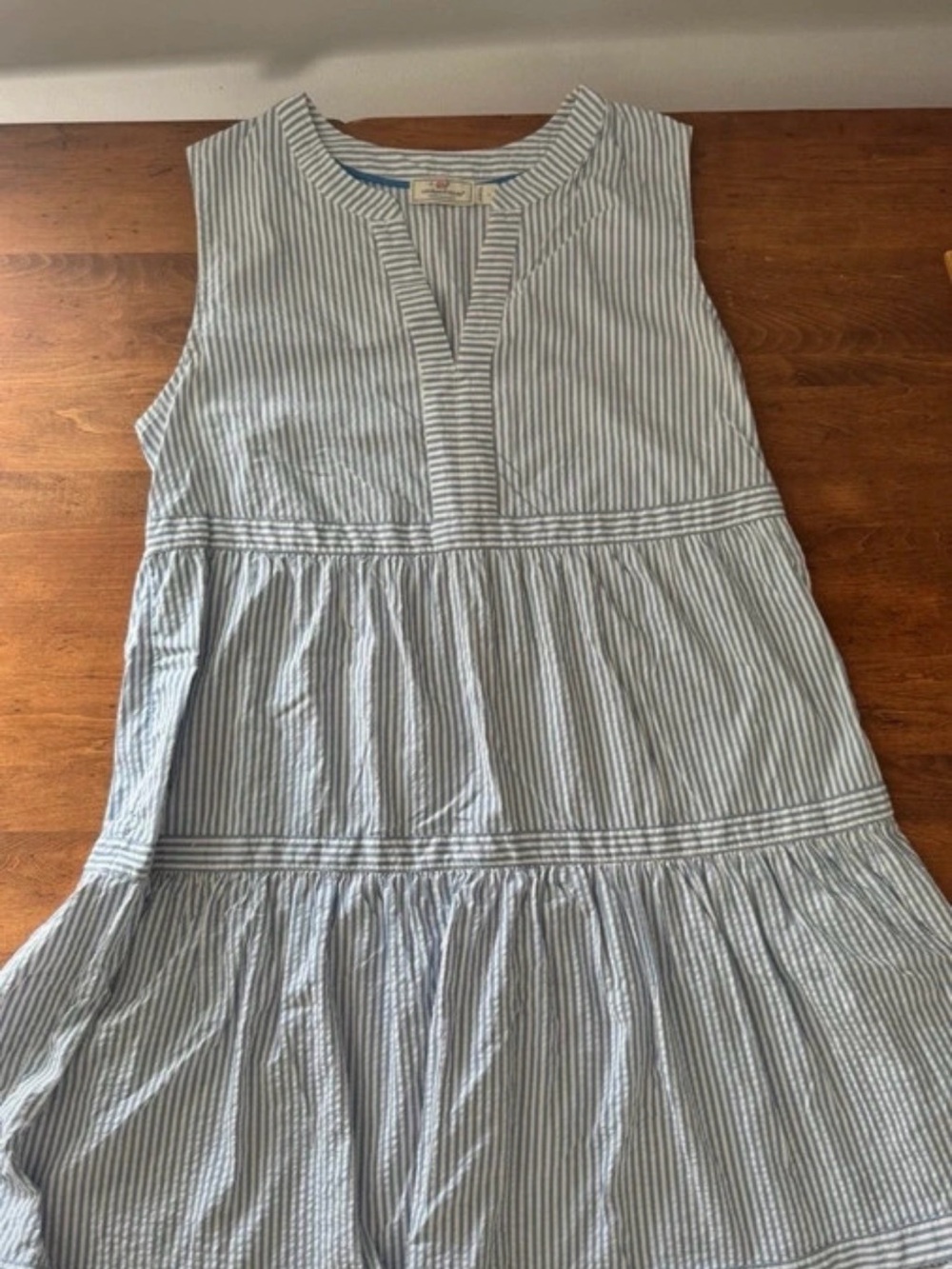 Vineyard Vines striped seersucker dress size large